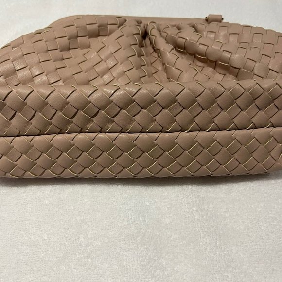 URBAN EXPRESSIONS Blush Pink Quilted Clutch - NWT! - Picture 7 of 11